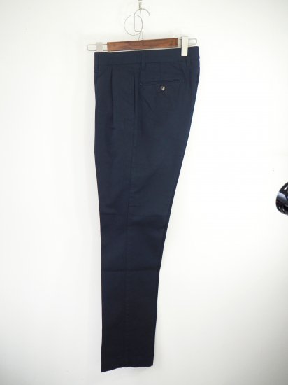 1002P ツープリーツドレスチノ